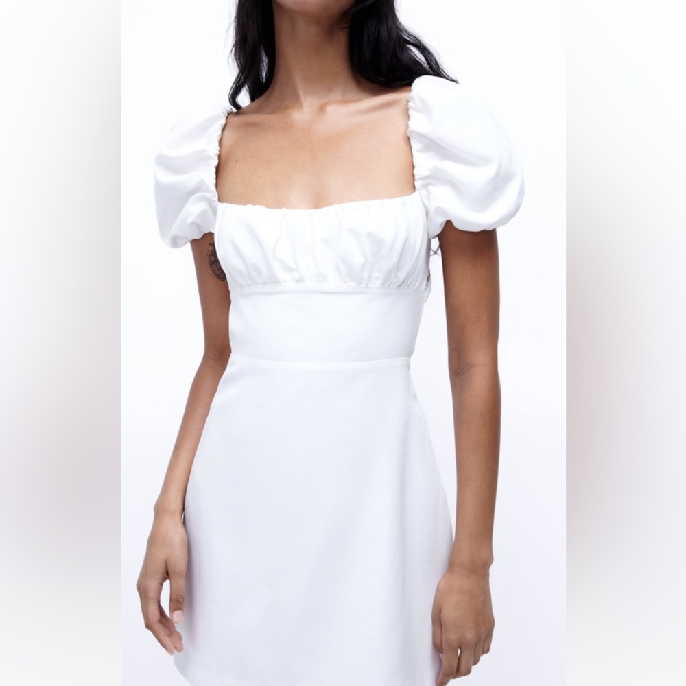 White linen blend dress from Zara SIZE MEDIUM brand new dress - worn once